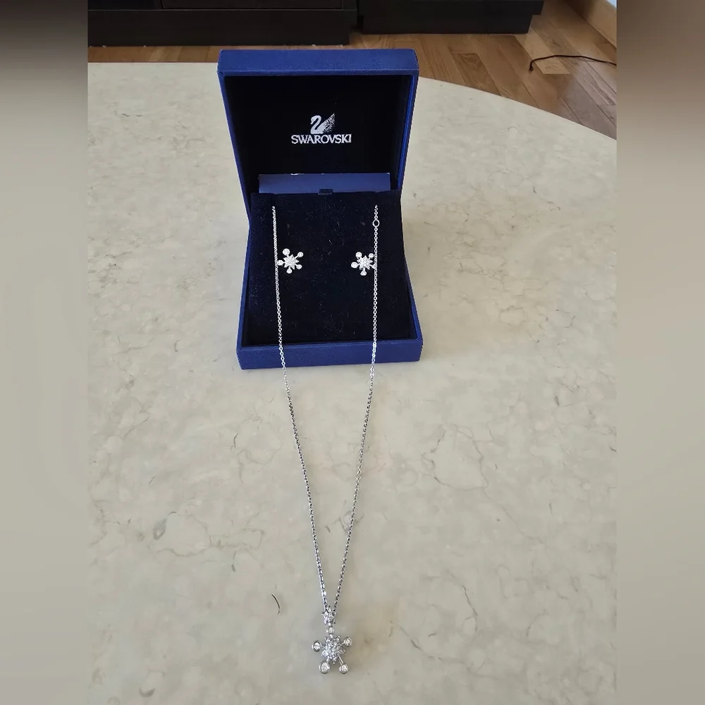 Swarovski Silver Necklace and Earring Set - Picture 4 of 6